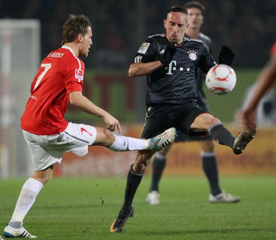 手的重重防 手的重重防